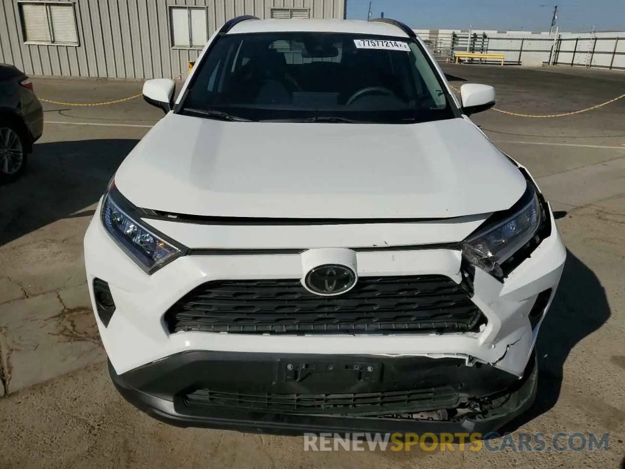 5 Photograph of a damaged car 2T3W1RFV5LW074870 TOYOTA RAV4 2020