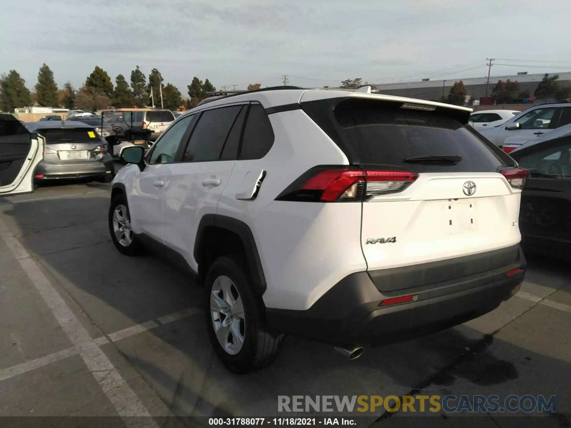 3 Photograph of a damaged car 2T3W1RFV5LW078286 TOYOTA RAV4 2020