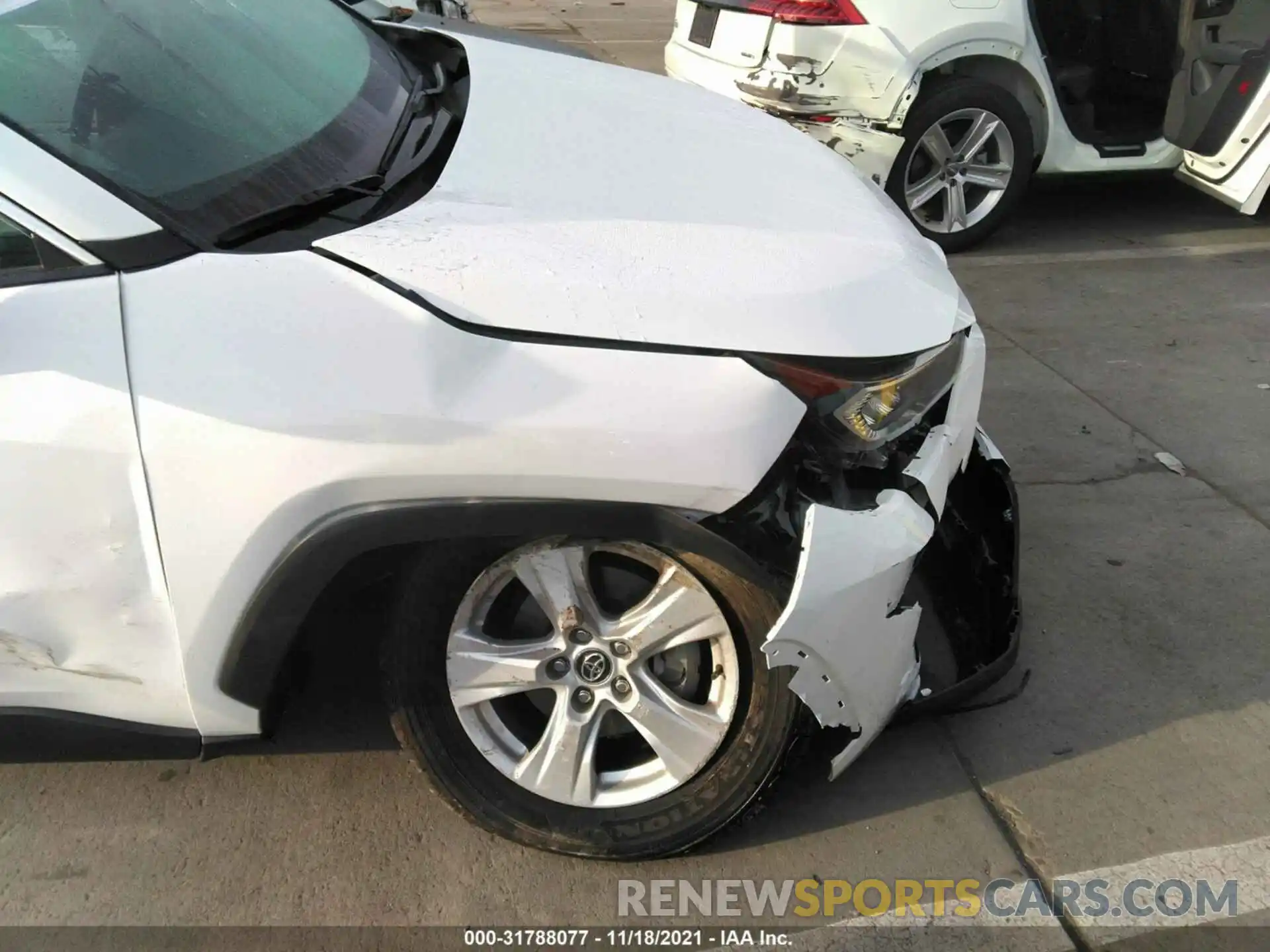 6 Photograph of a damaged car 2T3W1RFV5LW078286 TOYOTA RAV4 2020