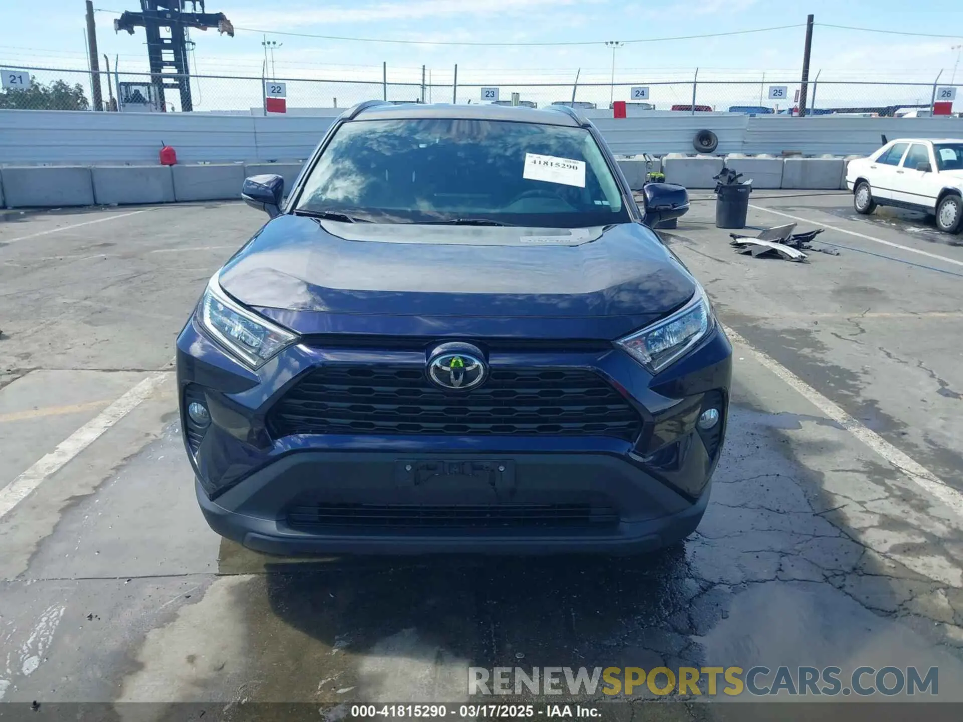 13 Photograph of a damaged car 2T3W1RFV5LW101565 TOYOTA RAV4 2020