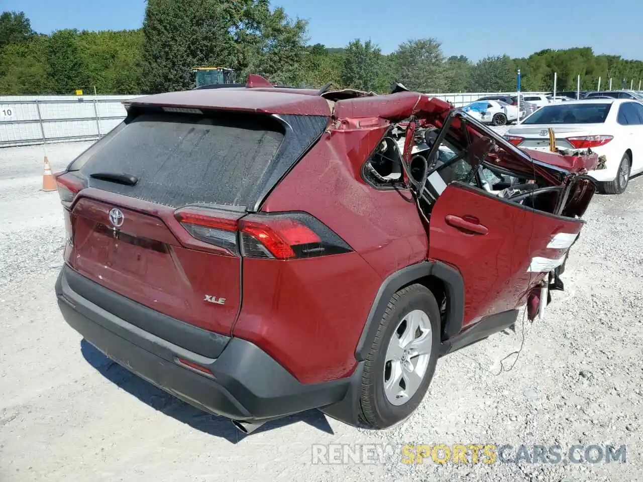 4 Photograph of a damaged car 2T3W1RFV6LC036520 TOYOTA RAV4 2020