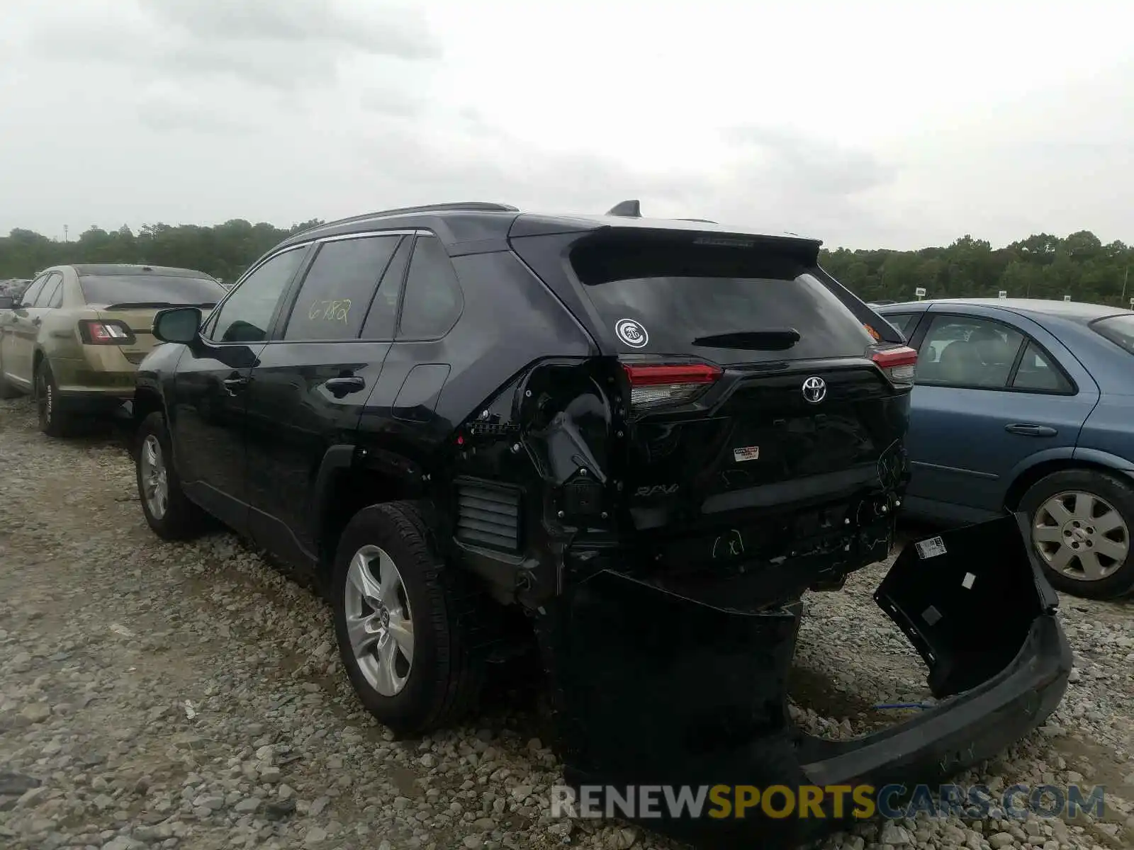 3 Photograph of a damaged car 2T3W1RFV6LC038574 TOYOTA RAV4 2020