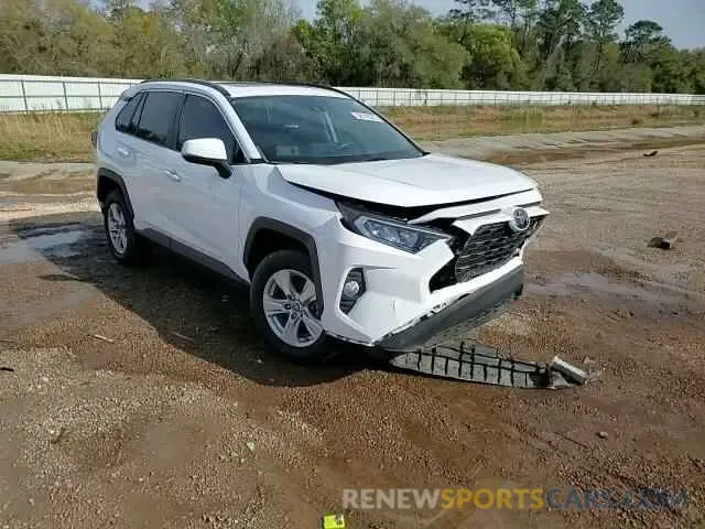 11 Photograph of a damaged car 2T3W1RFV6LC042396 TOYOTA RAV4 2020