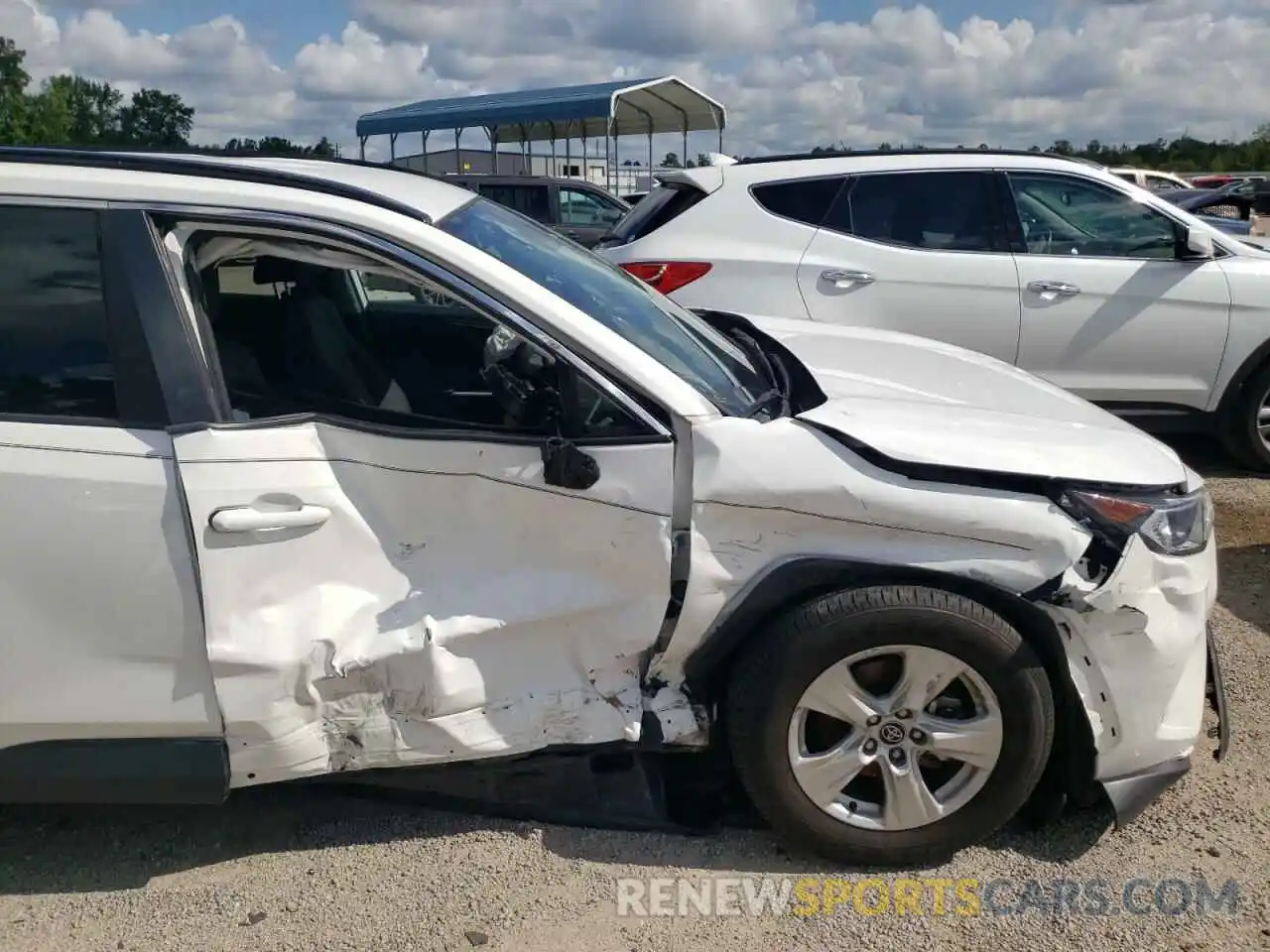 9 Photograph of a damaged car 2T3W1RFV6LC043323 TOYOTA RAV4 2020