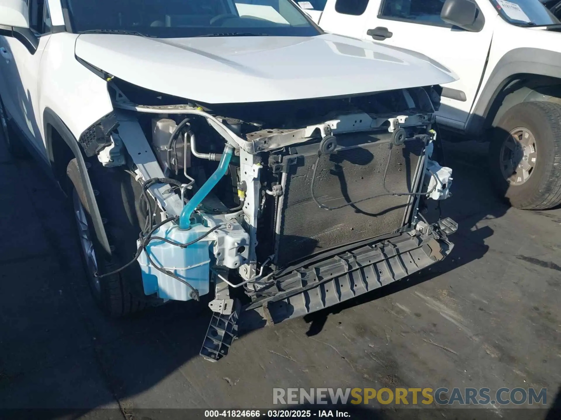 6 Photograph of a damaged car 2T3W1RFV6LC055116 TOYOTA RAV4 2020