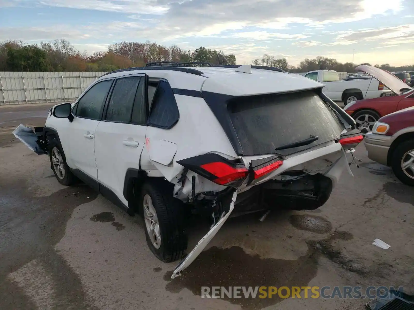 3 Photograph of a damaged car 2T3W1RFV6LC055357 TOYOTA RAV4 2020