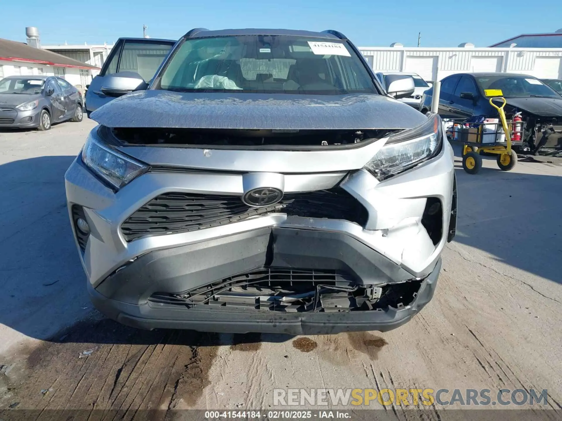 12 Photograph of a damaged car 2T3W1RFV6LC056802 TOYOTA RAV4 2020