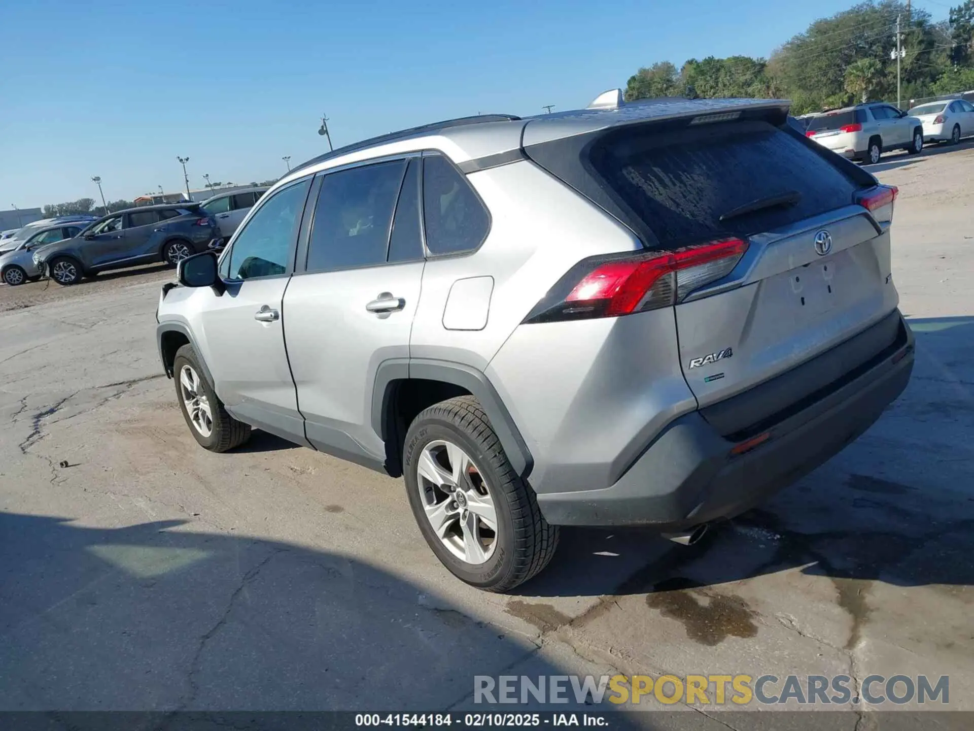 3 Photograph of a damaged car 2T3W1RFV6LC056802 TOYOTA RAV4 2020