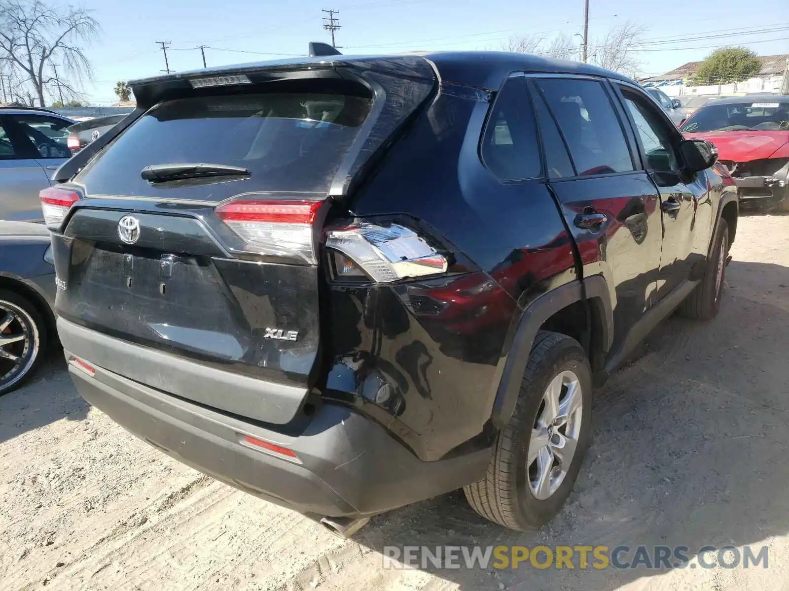 4 Photograph of a damaged car 2T3W1RFV6LC058002 TOYOTA RAV4 2020