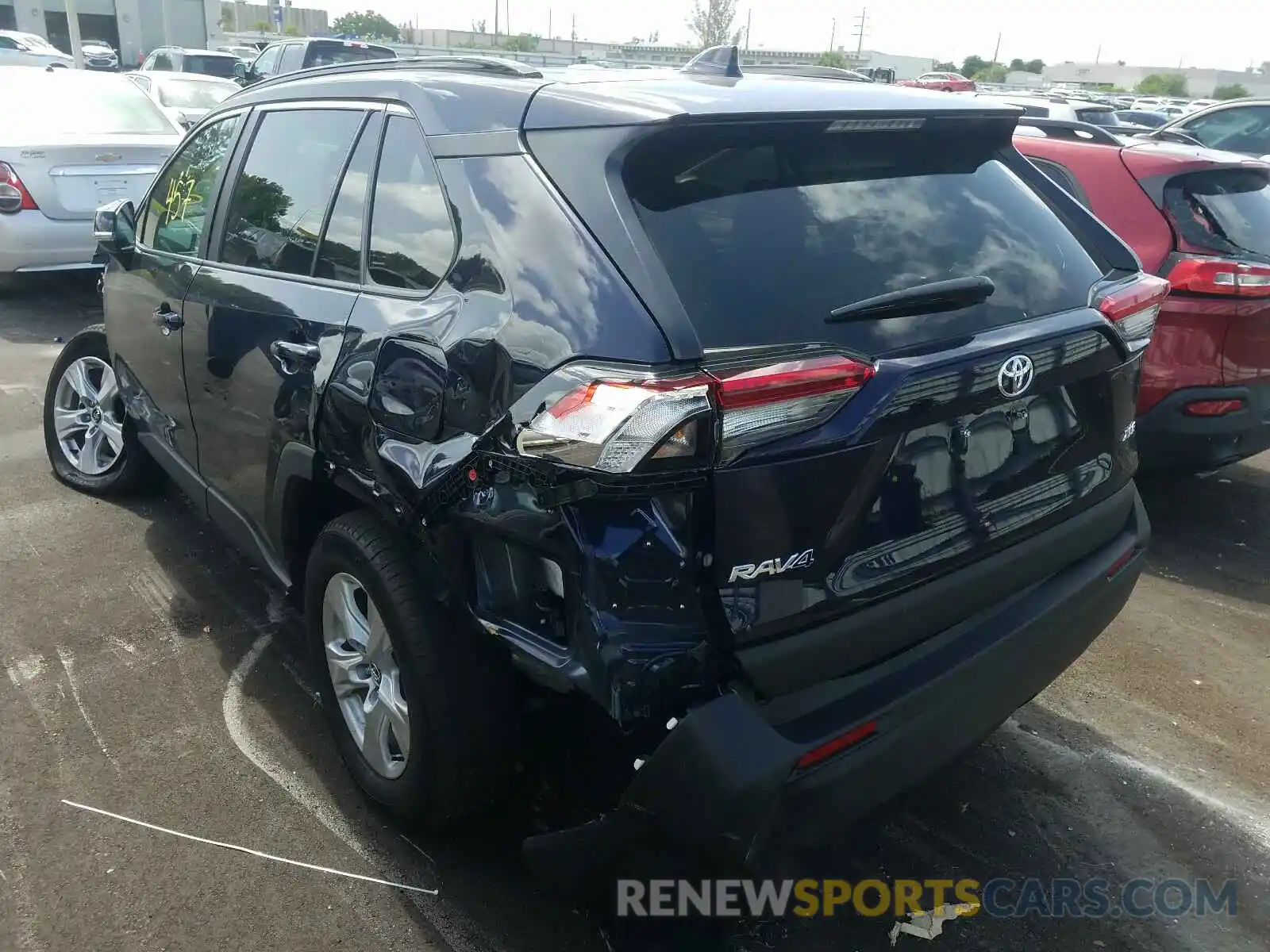 3 Photograph of a damaged car 2T3W1RFV6LC065175 TOYOTA RAV4 2020