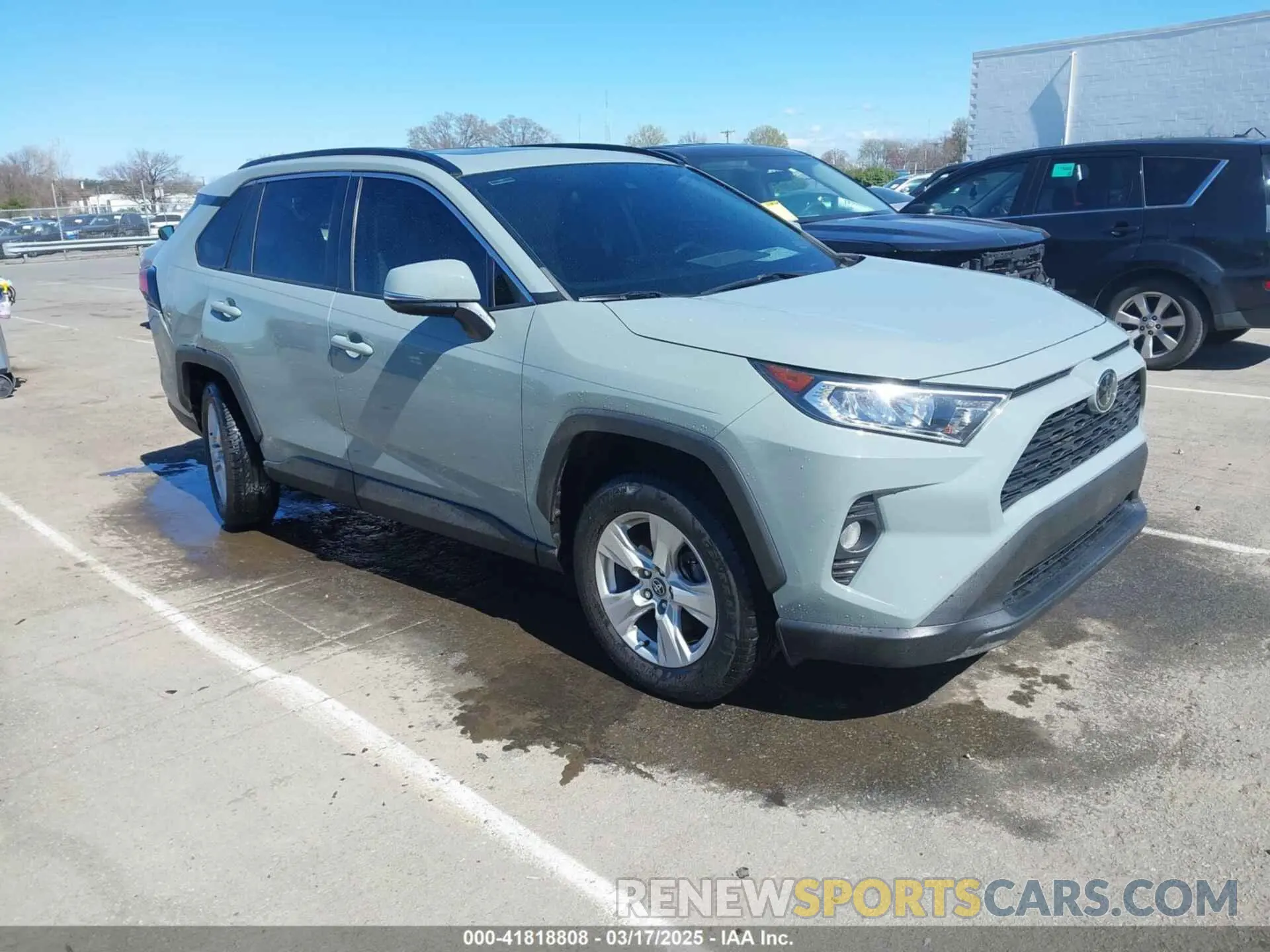 1 Photograph of a damaged car 2T3W1RFV6LC072367 TOYOTA RAV4 2020