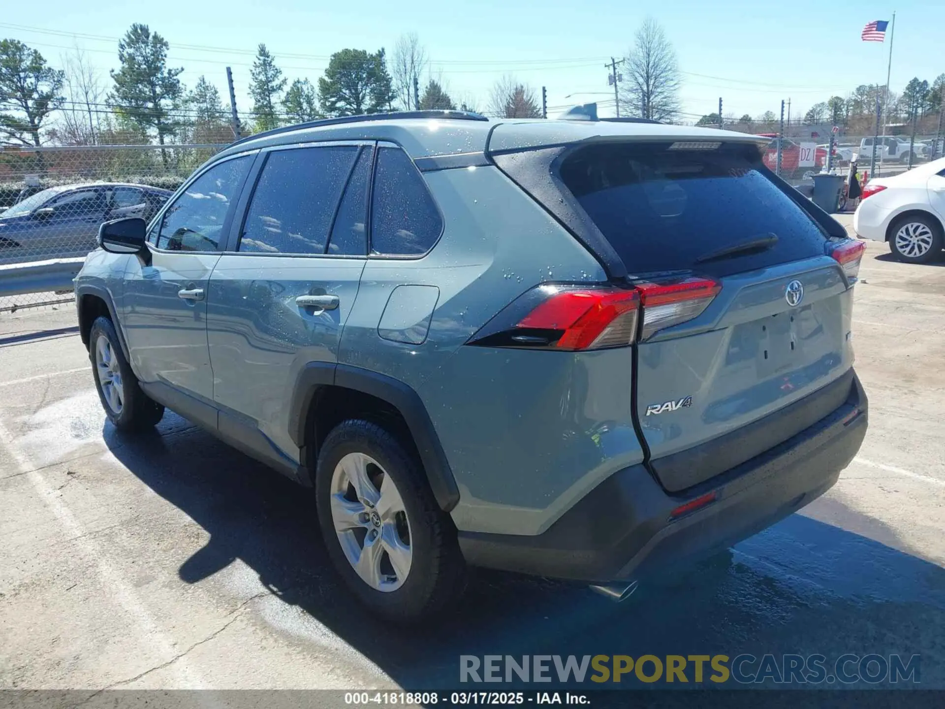 14 Photograph of a damaged car 2T3W1RFV6LC072367 TOYOTA RAV4 2020