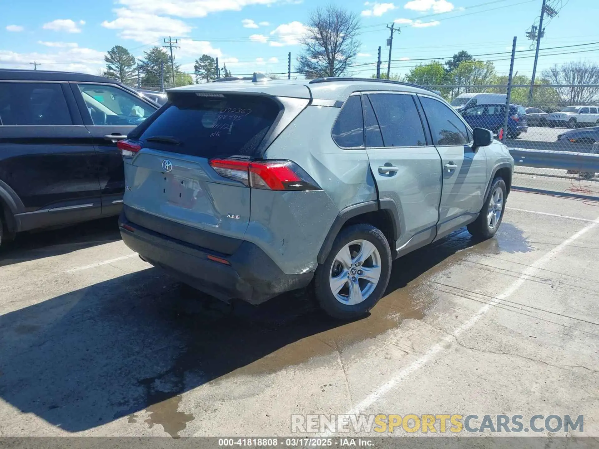 4 Photograph of a damaged car 2T3W1RFV6LC072367 TOYOTA RAV4 2020