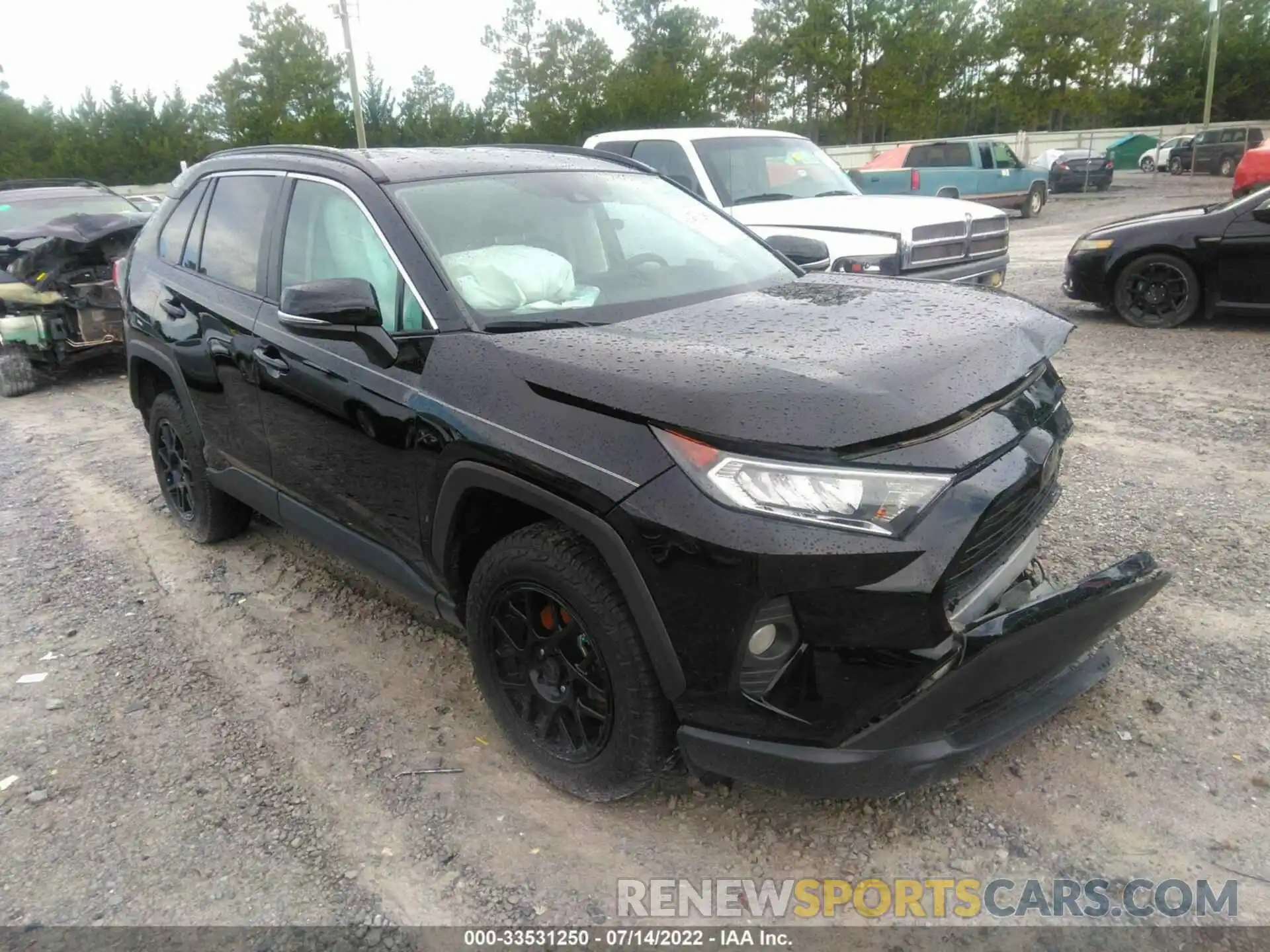 1 Photograph of a damaged car 2T3W1RFV6LC077178 TOYOTA RAV4 2020