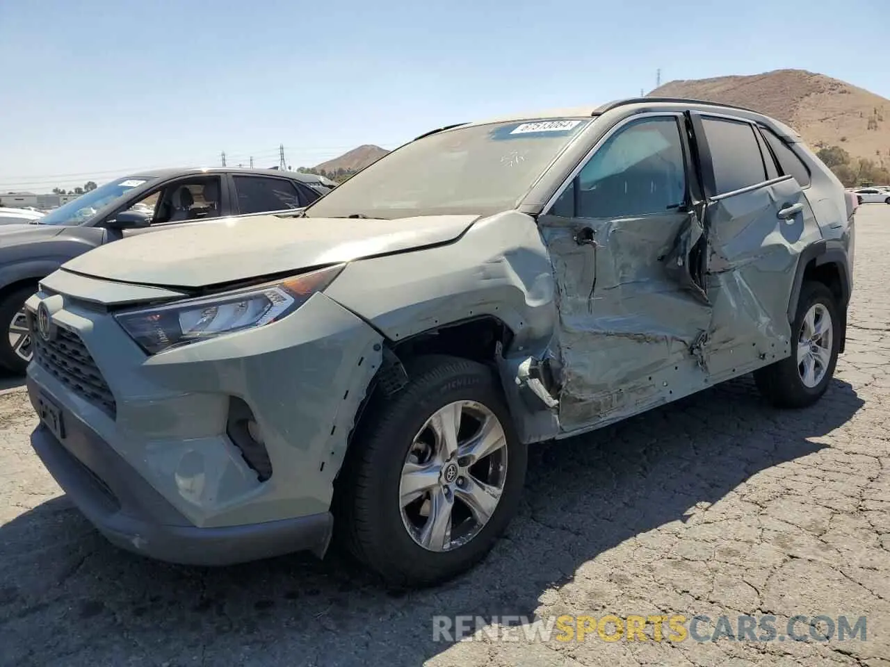 1 Photograph of a damaged car 2T3W1RFV6LW067202 TOYOTA RAV4 2020