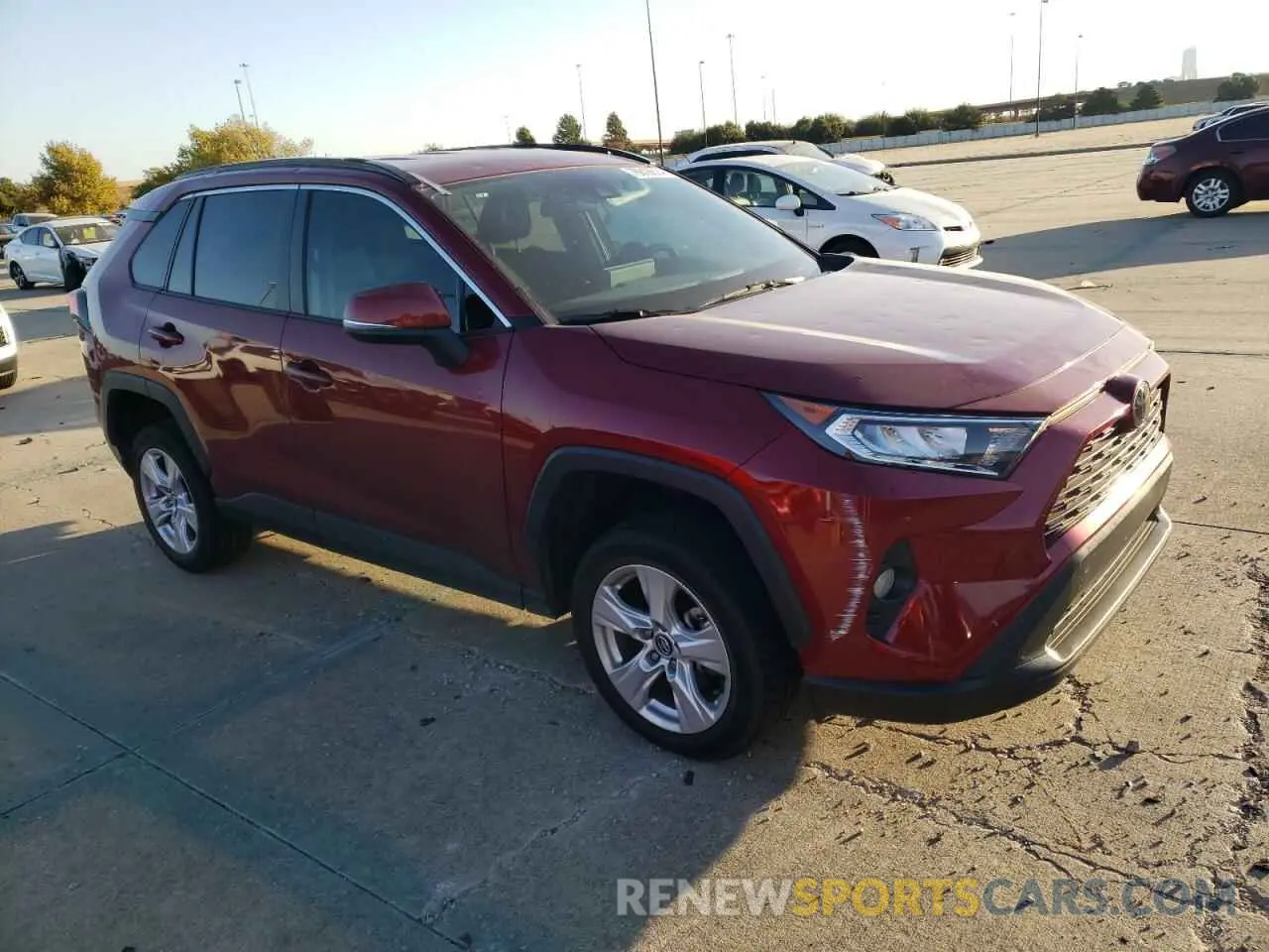 4 Photograph of a damaged car 2T3W1RFV6LW083335 TOYOTA RAV4 2020