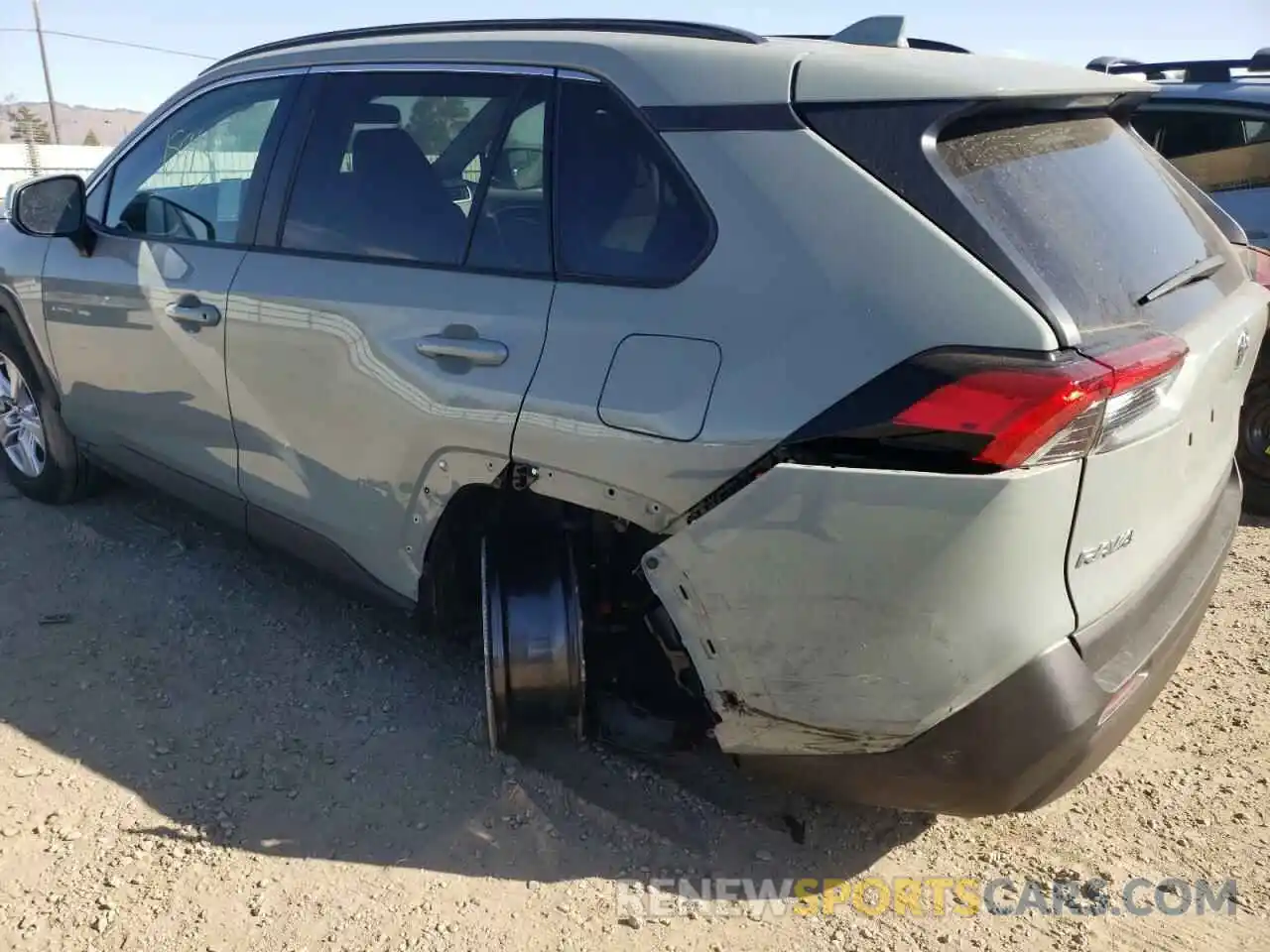 9 Photograph of a damaged car 2T3W1RFV6LW091631 TOYOTA RAV4 2020