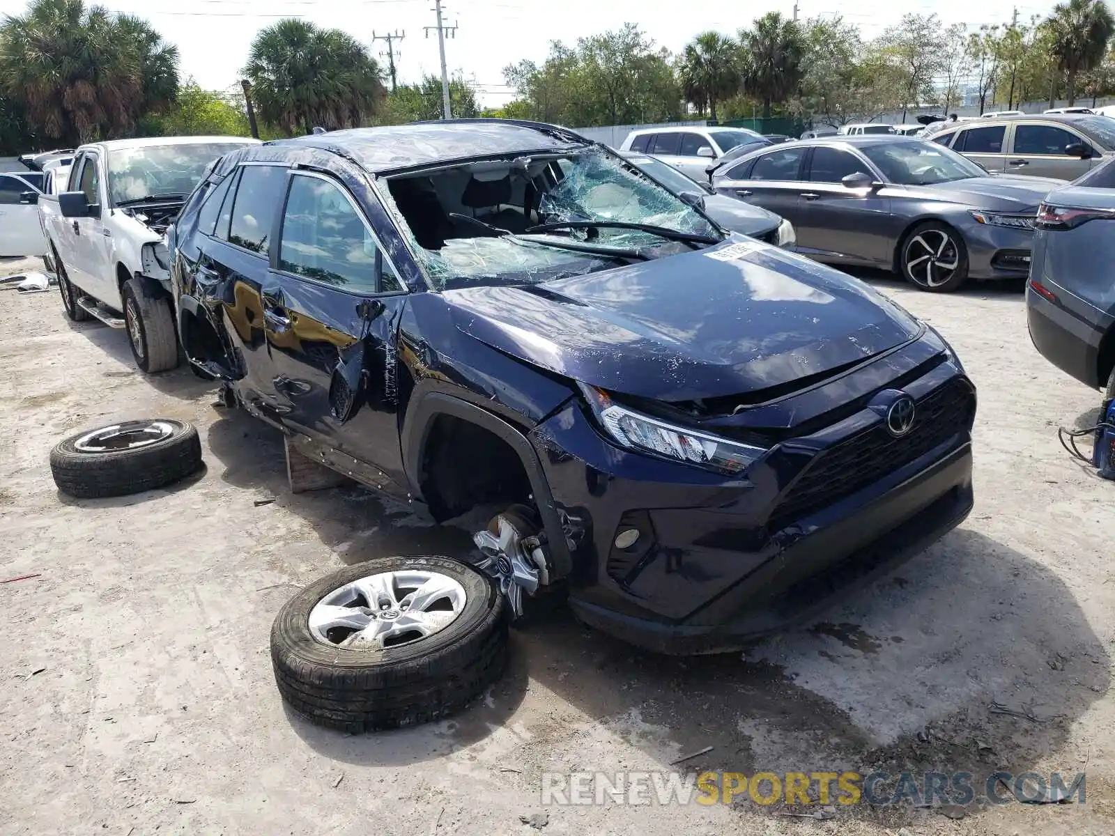 1 Photograph of a damaged car 2T3W1RFV6LW093170 TOYOTA RAV4 2020