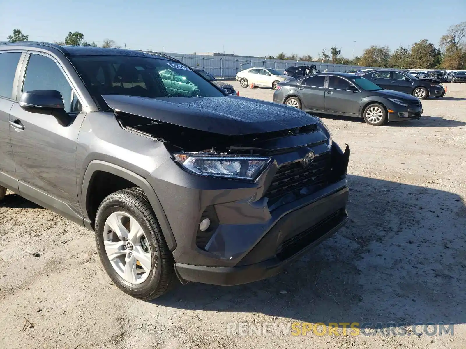 9 Photograph of a damaged car 2T3W1RFV6LW102305 TOYOTA RAV4 2020