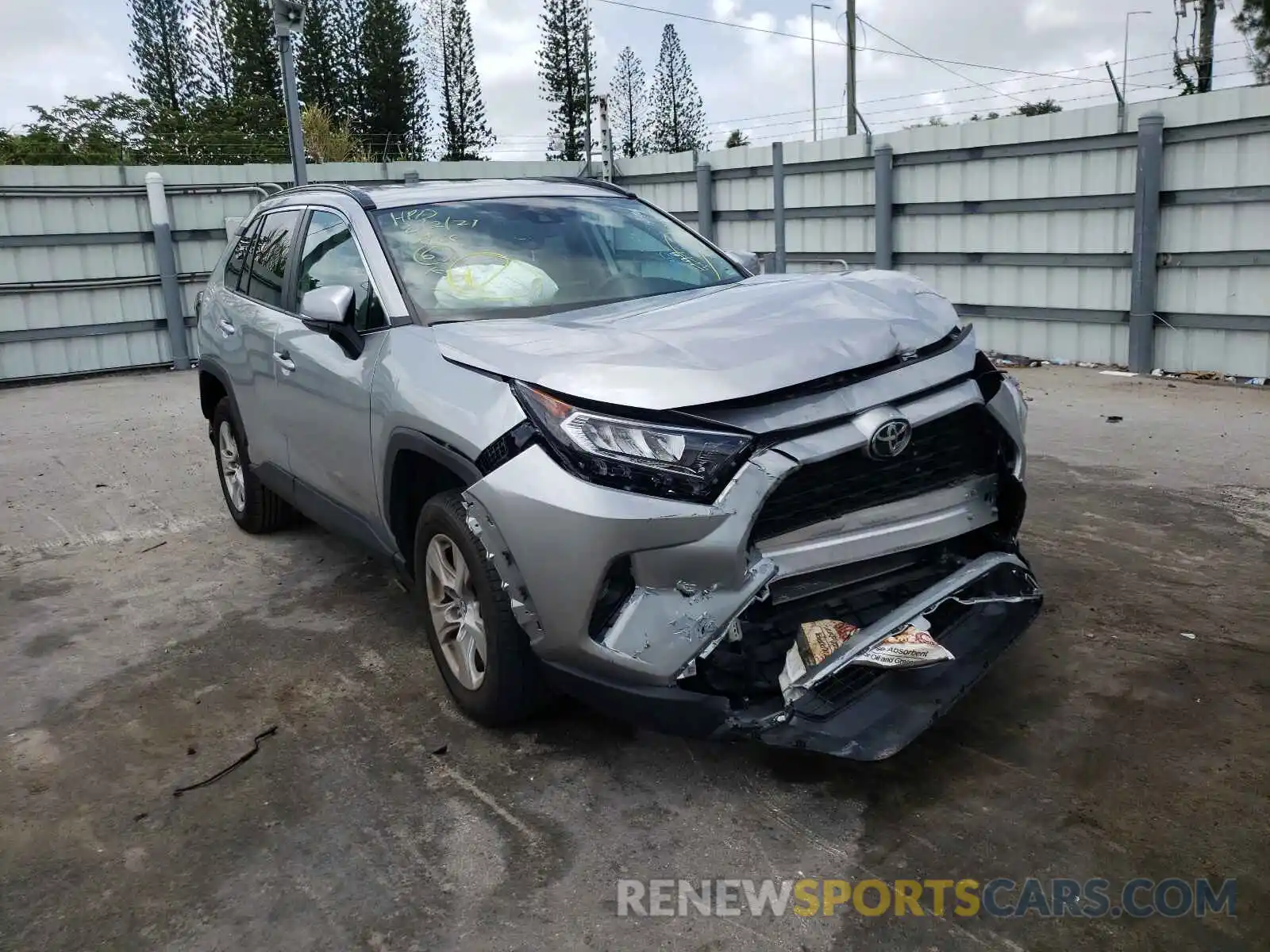 1 Photograph of a damaged car 2T3W1RFV7LC034856 TOYOTA RAV4 2020