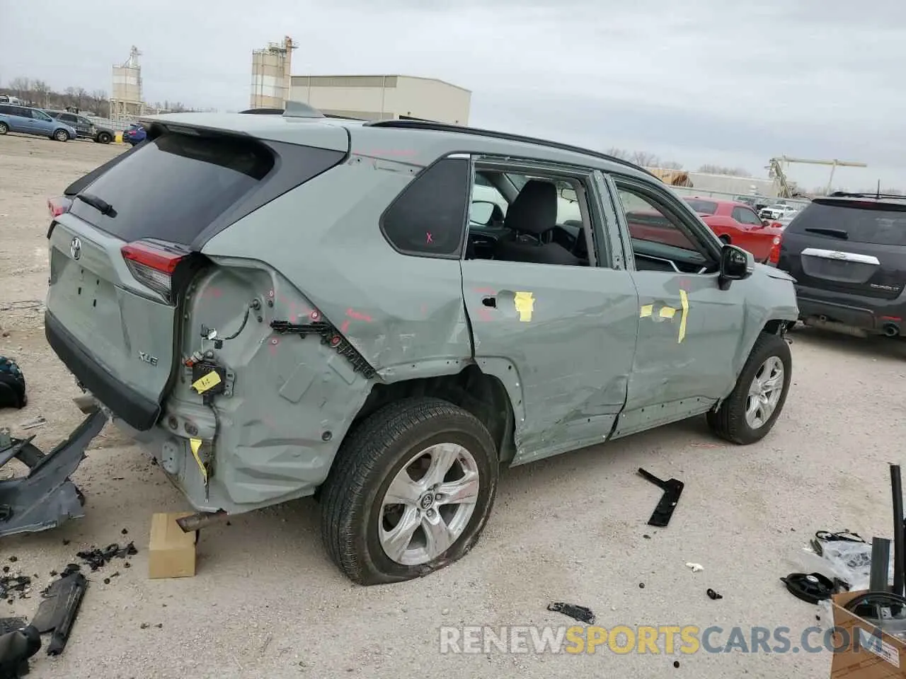 3 Photograph of a damaged car 2T3W1RFV7LC043878 TOYOTA RAV4 2020