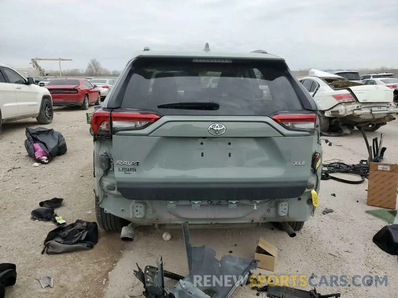6 Photograph of a damaged car 2T3W1RFV7LC043878 TOYOTA RAV4 2020