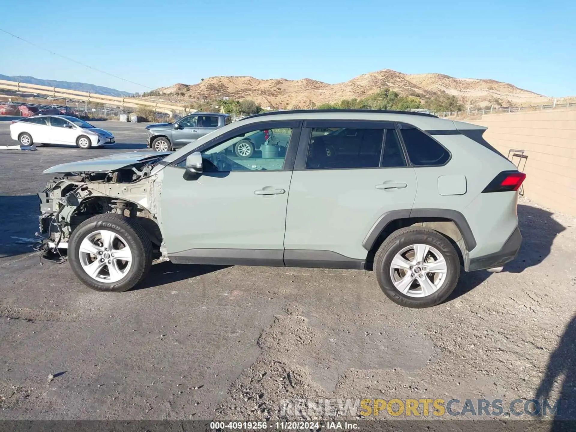 15 Photograph of a damaged car 2T3W1RFV7LC045954 TOYOTA RAV4 2020