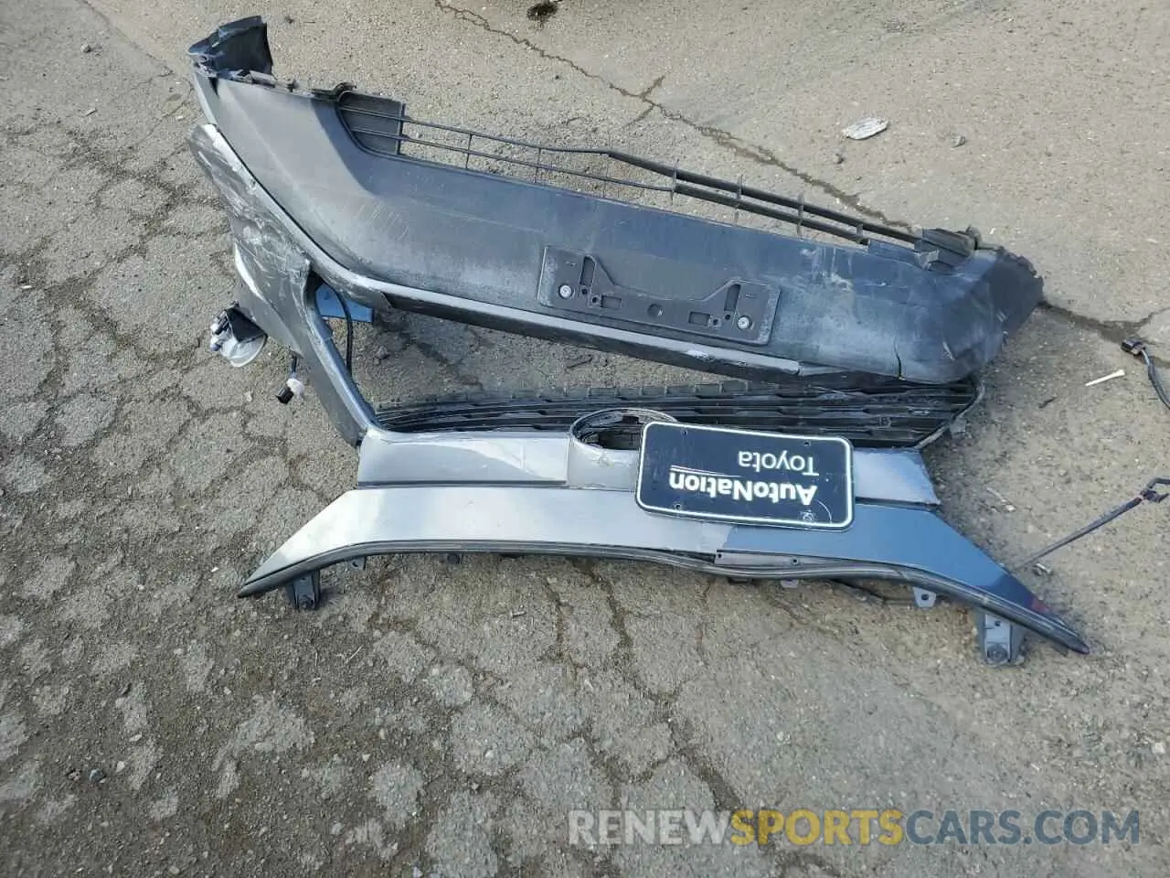 13 Photograph of a damaged car 2T3W1RFV7LC056372 TOYOTA RAV4 2020