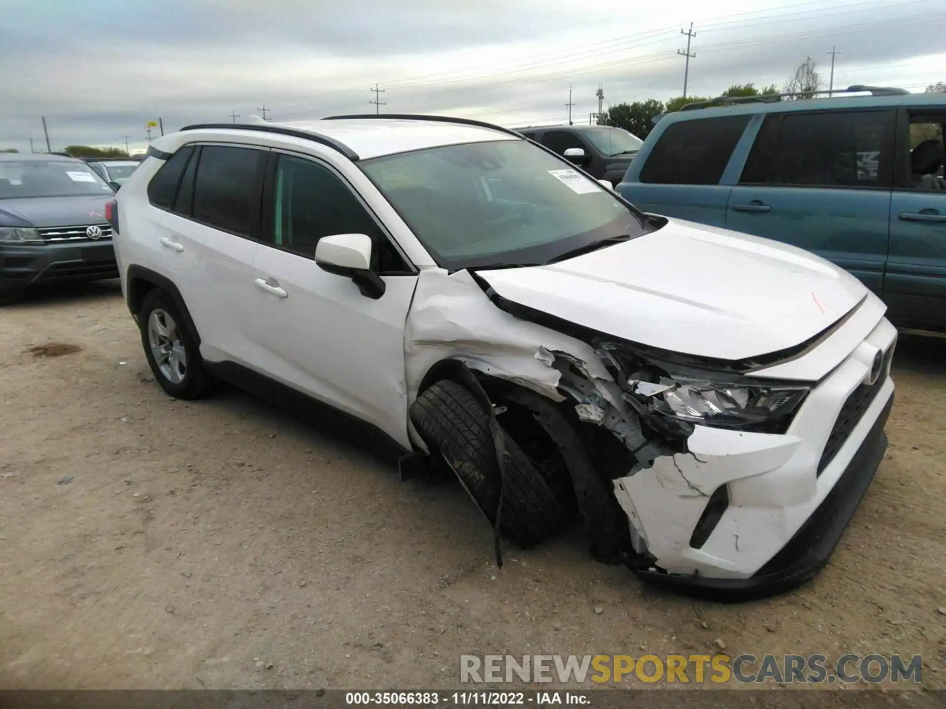 1 Photograph of a damaged car 2T3W1RFV7LC058753 TOYOTA RAV4 2020