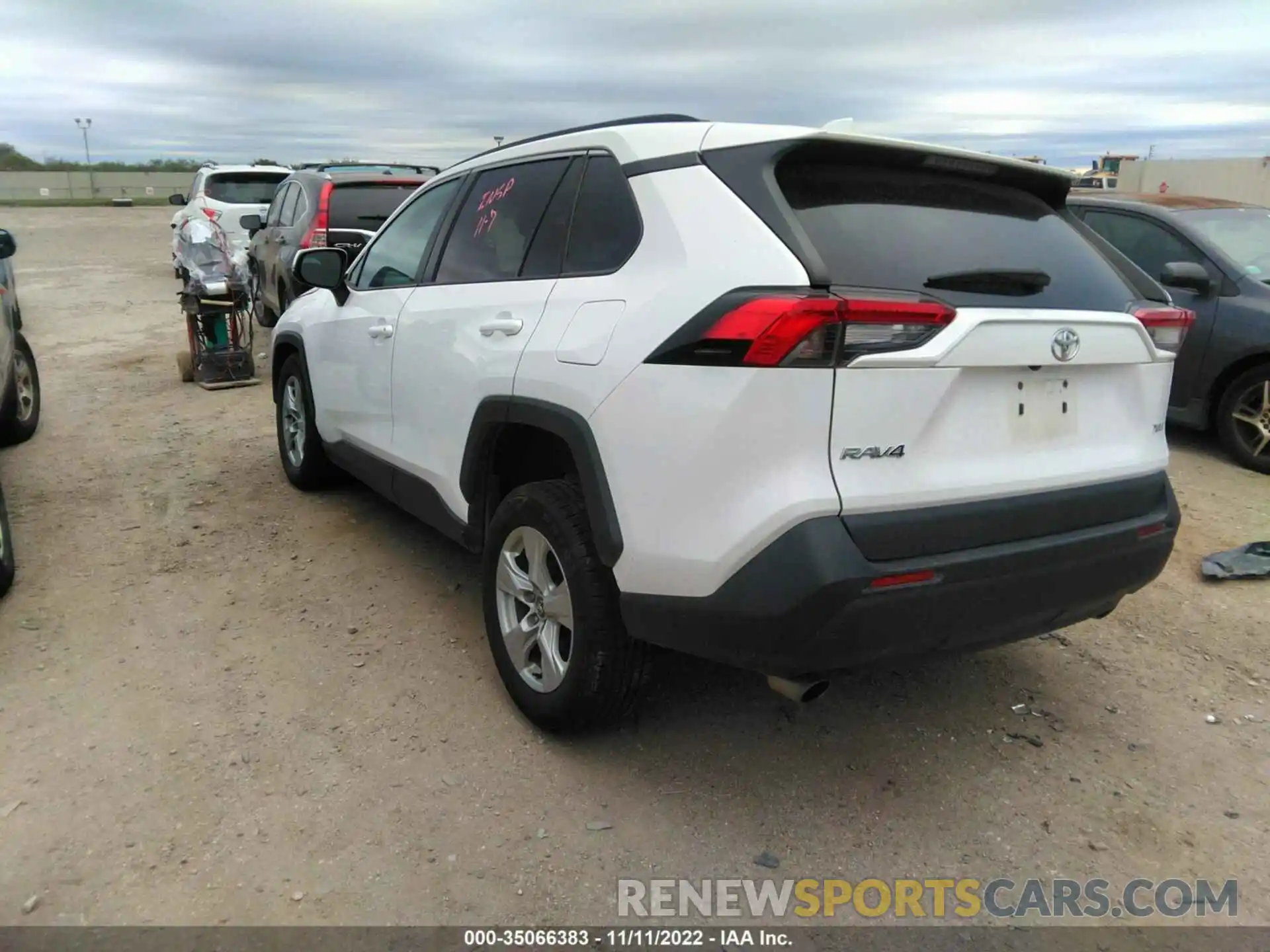 3 Photograph of a damaged car 2T3W1RFV7LC058753 TOYOTA RAV4 2020