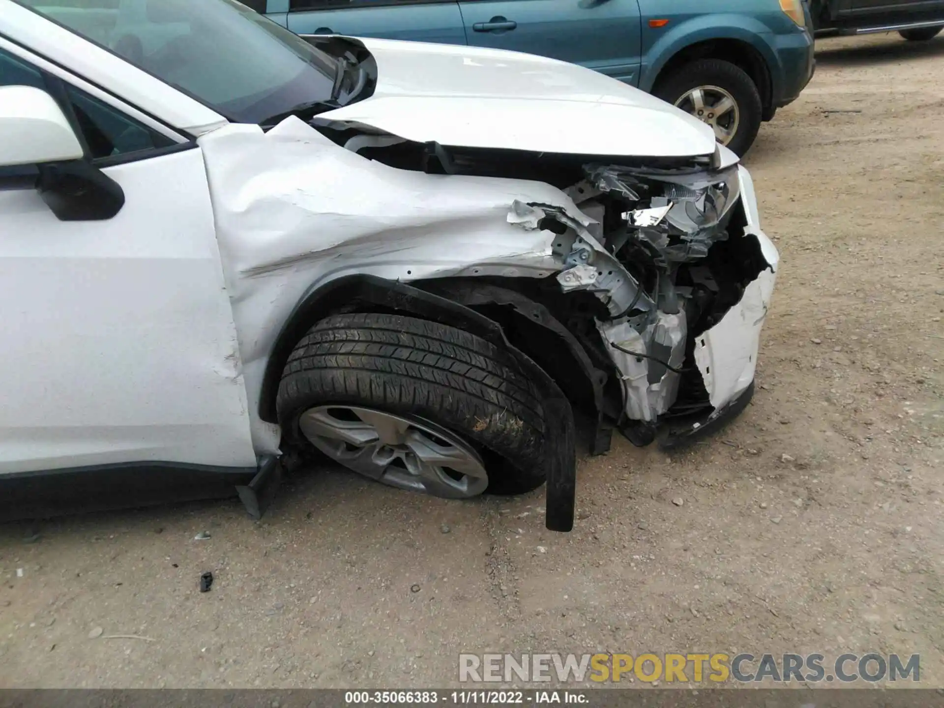 6 Photograph of a damaged car 2T3W1RFV7LC058753 TOYOTA RAV4 2020