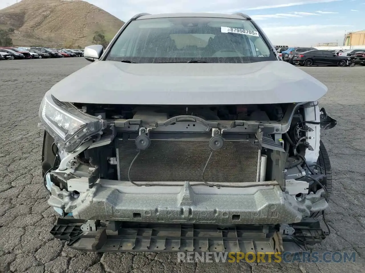 5 Photograph of a damaged car 2T3W1RFV7LC059692 TOYOTA RAV4 2020