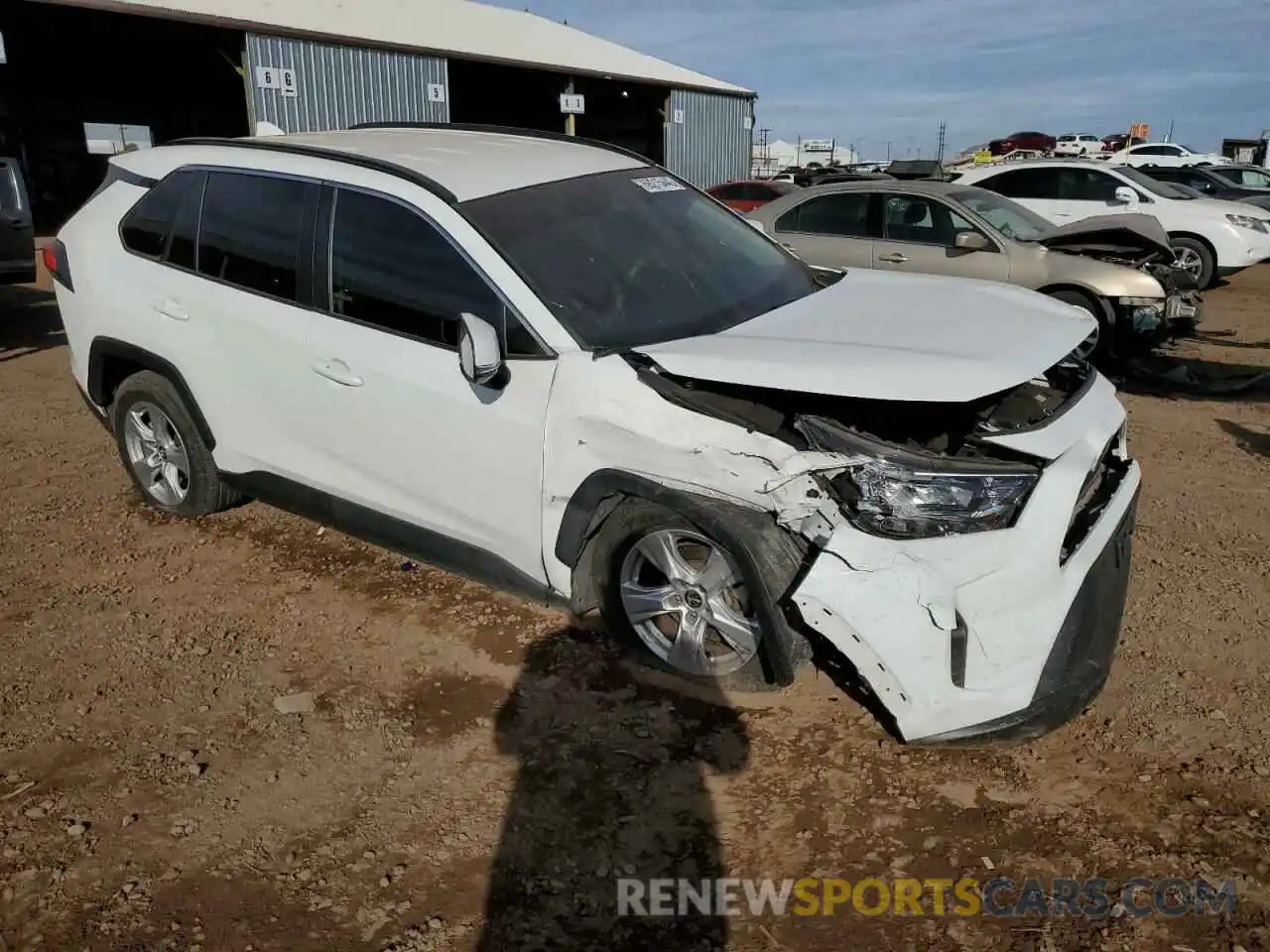 4 Photograph of a damaged car 2T3W1RFV7LW062056 TOYOTA RAV4 2020