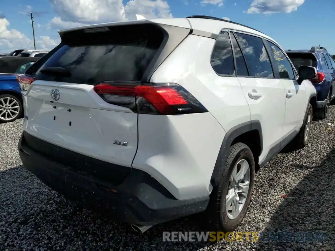 4 Photograph of a damaged car 2T3W1RFV7LW063353 TOYOTA RAV4 2020