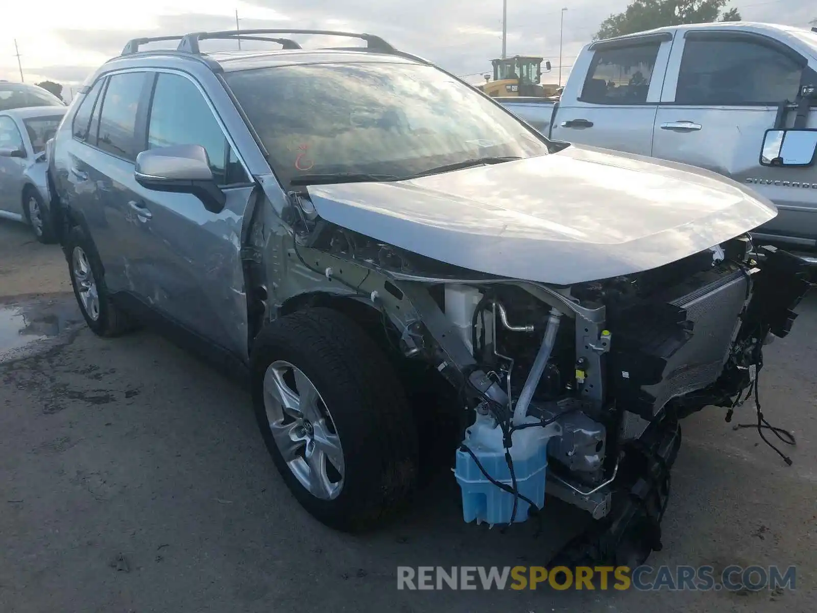 1 Photograph of a damaged car 2T3W1RFV7LW081531 TOYOTA RAV4 2020