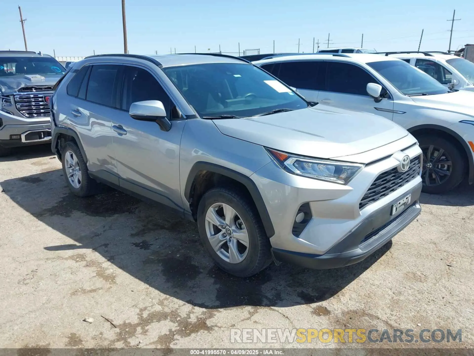 1 Photograph of a damaged car 2T3W1RFV7LW085269 TOYOTA RAV4 2020