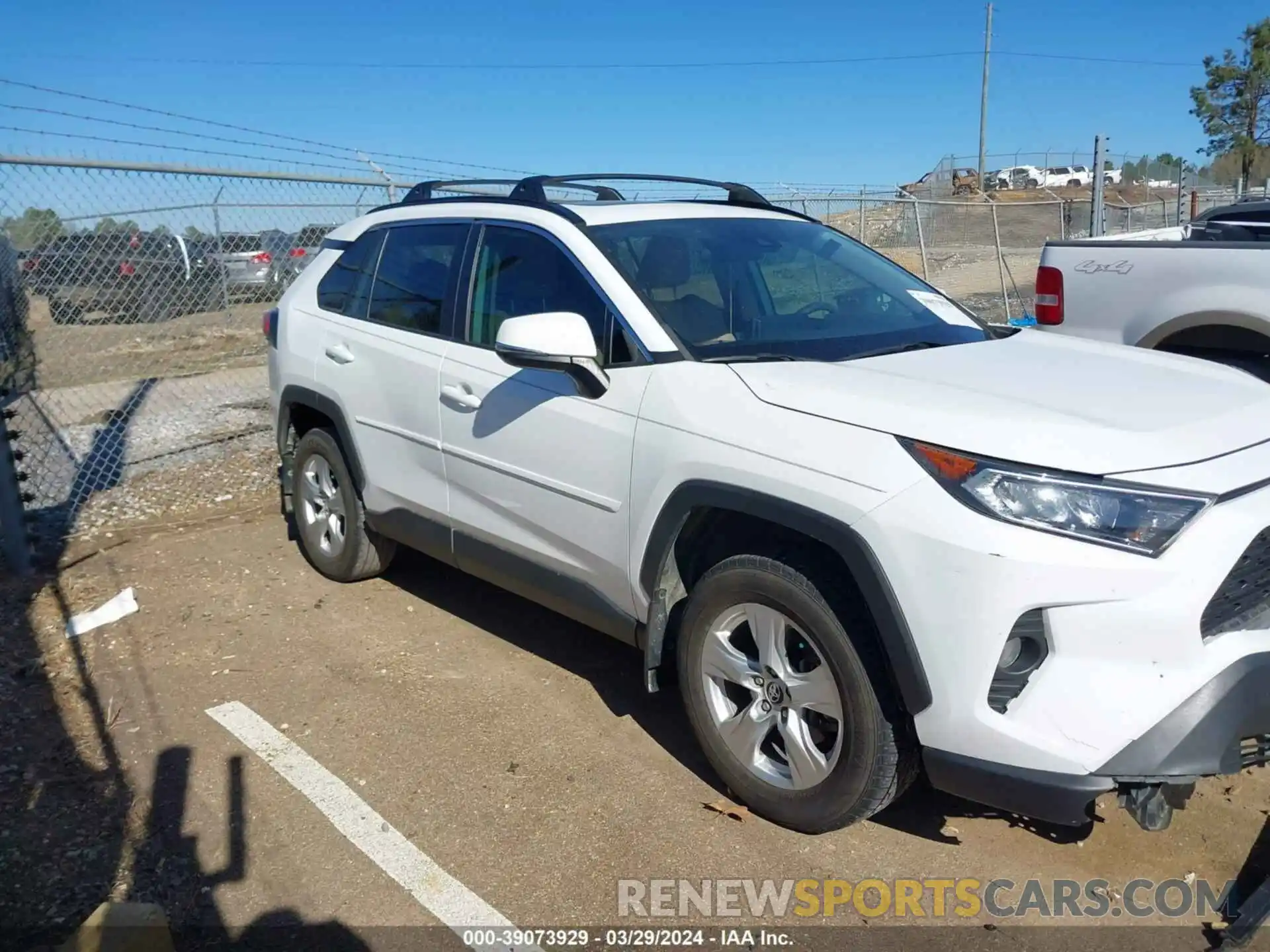 13 Photograph of a damaged car 2T3W1RFV7LW086440 TOYOTA RAV4 2020