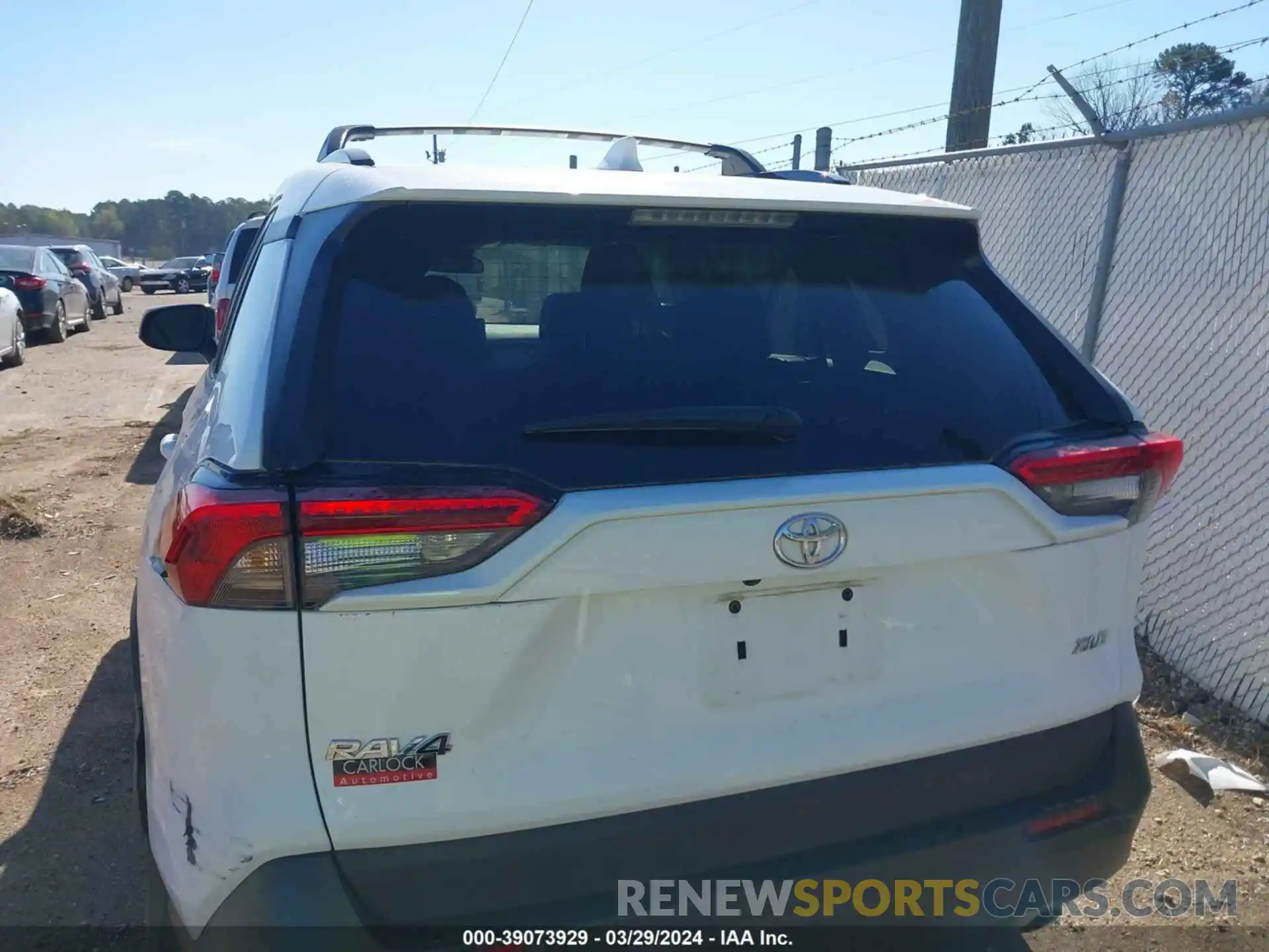 16 Photograph of a damaged car 2T3W1RFV7LW086440 TOYOTA RAV4 2020