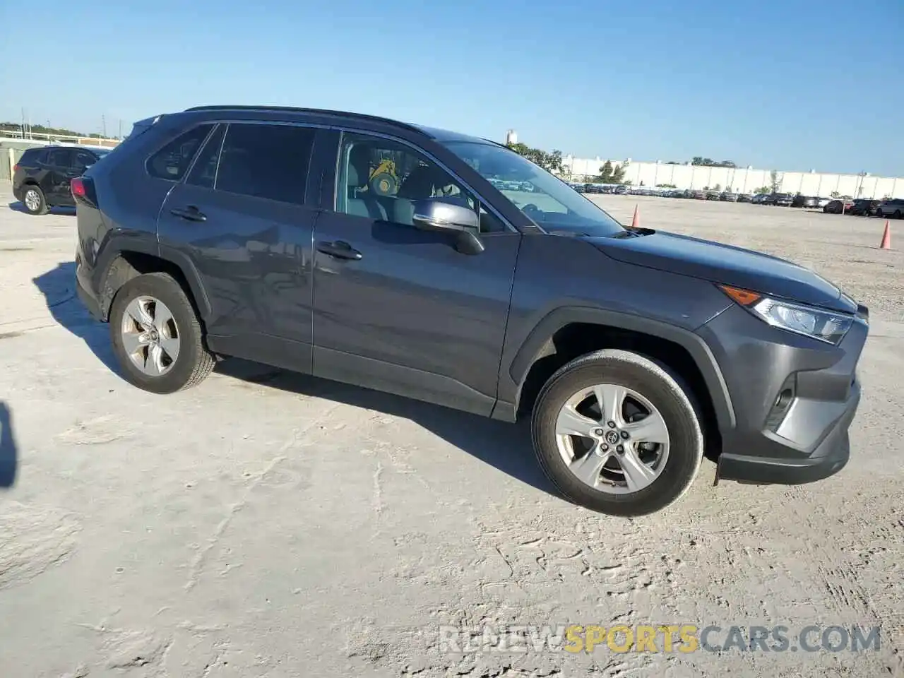 4 Photograph of a damaged car 2T3W1RFV7LW094781 TOYOTA RAV4 2020