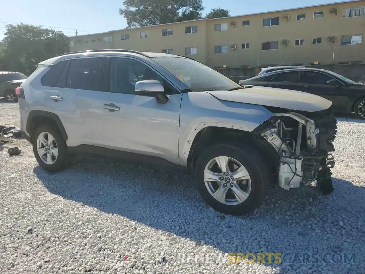 4 Photograph of a damaged car 2T3W1RFV8LC034719 TOYOTA RAV4 2020
