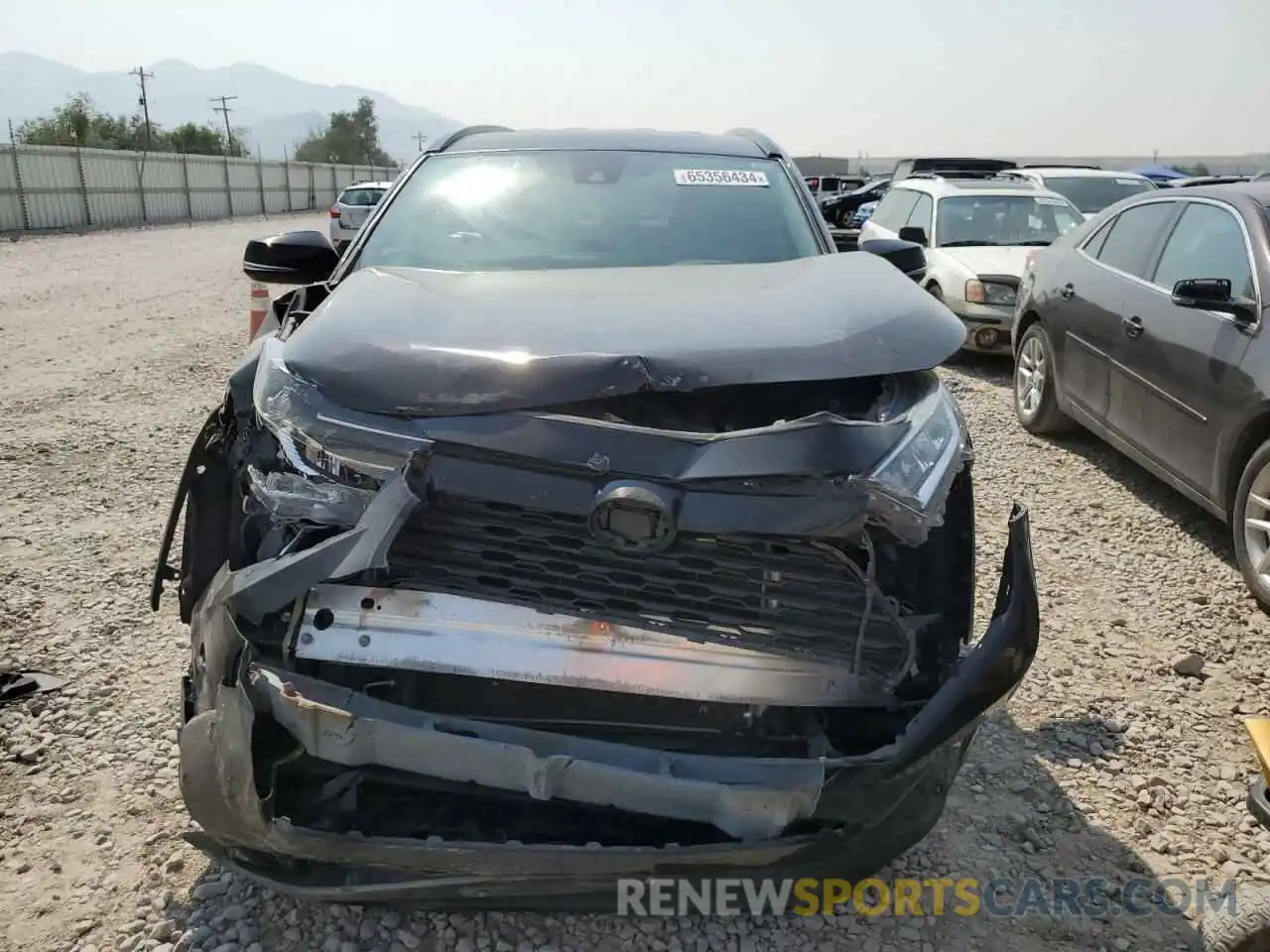 5 Photograph of a damaged car 2T3W1RFV8LC044618 TOYOTA RAV4 2020