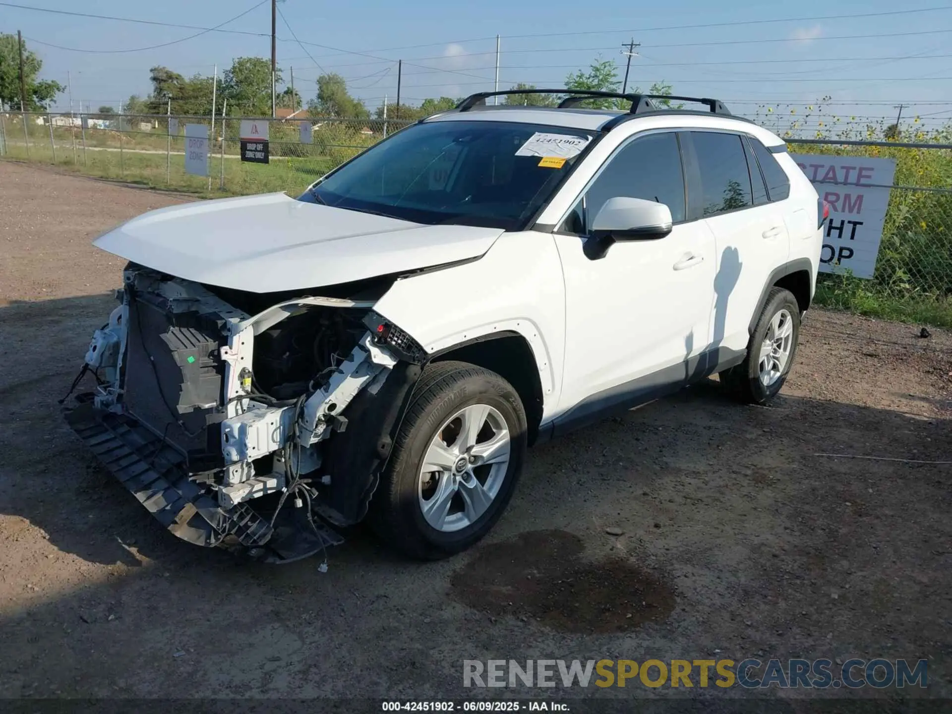 2 Photograph of a damaged car 2T3W1RFV8LC045154 TOYOTA RAV4 2020