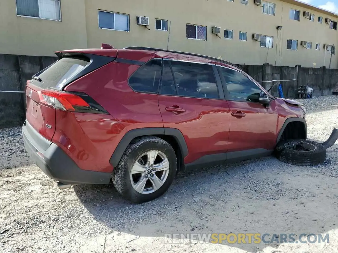 3 Photograph of a damaged car 2T3W1RFV8LC050483 TOYOTA RAV4 2020