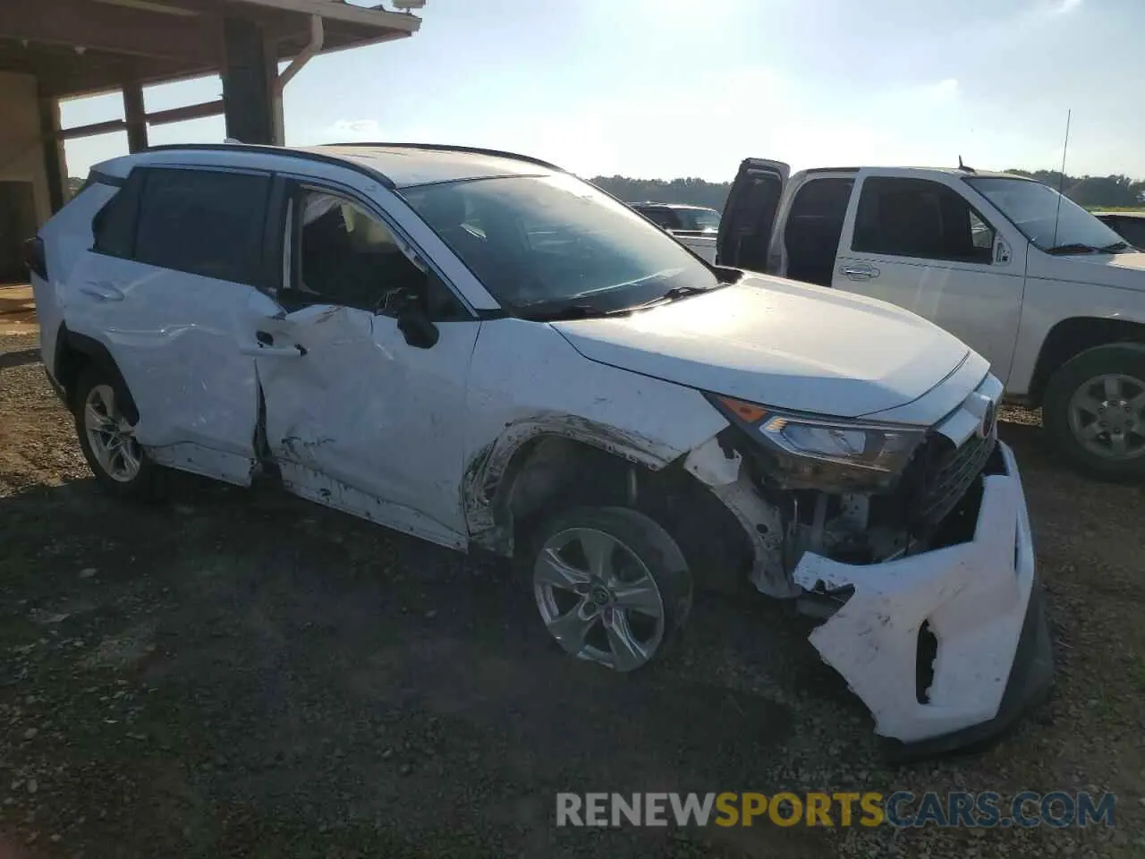4 Photograph of a damaged car 2T3W1RFV8LC053156 TOYOTA RAV4 2020
