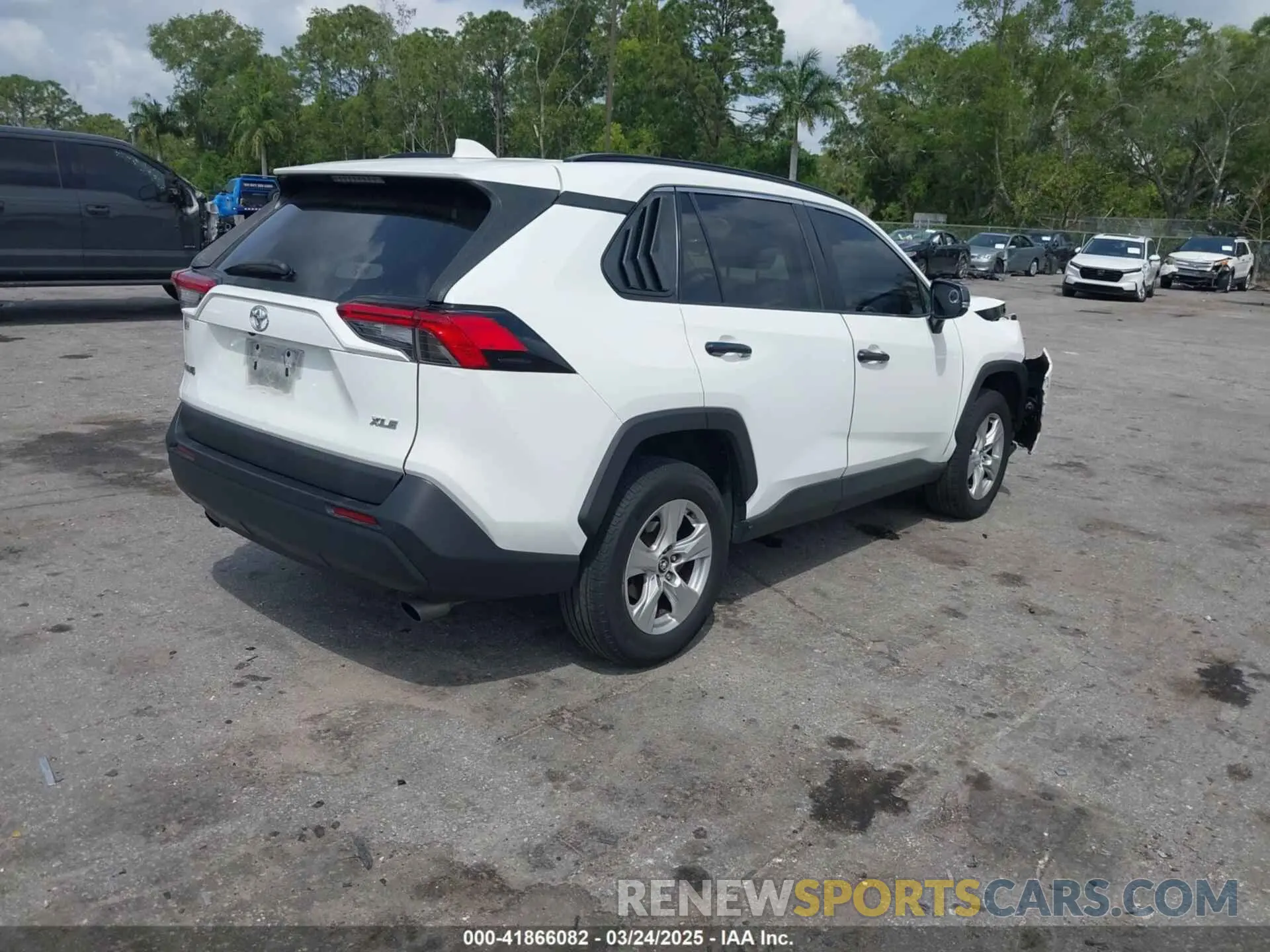 4 Photograph of a damaged car 2T3W1RFV8LC053206 TOYOTA RAV4 2020