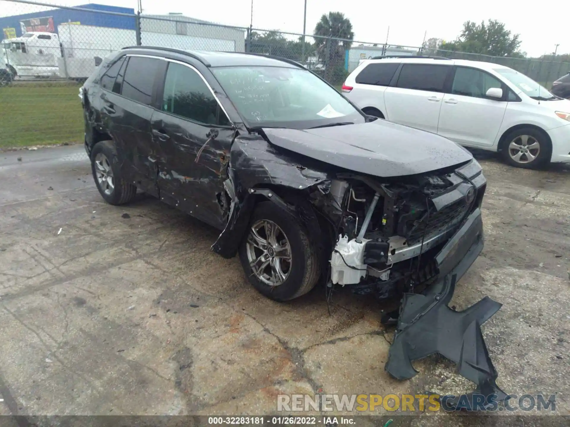 6 Photograph of a damaged car 2T3W1RFV8LC054565 TOYOTA RAV4 2020