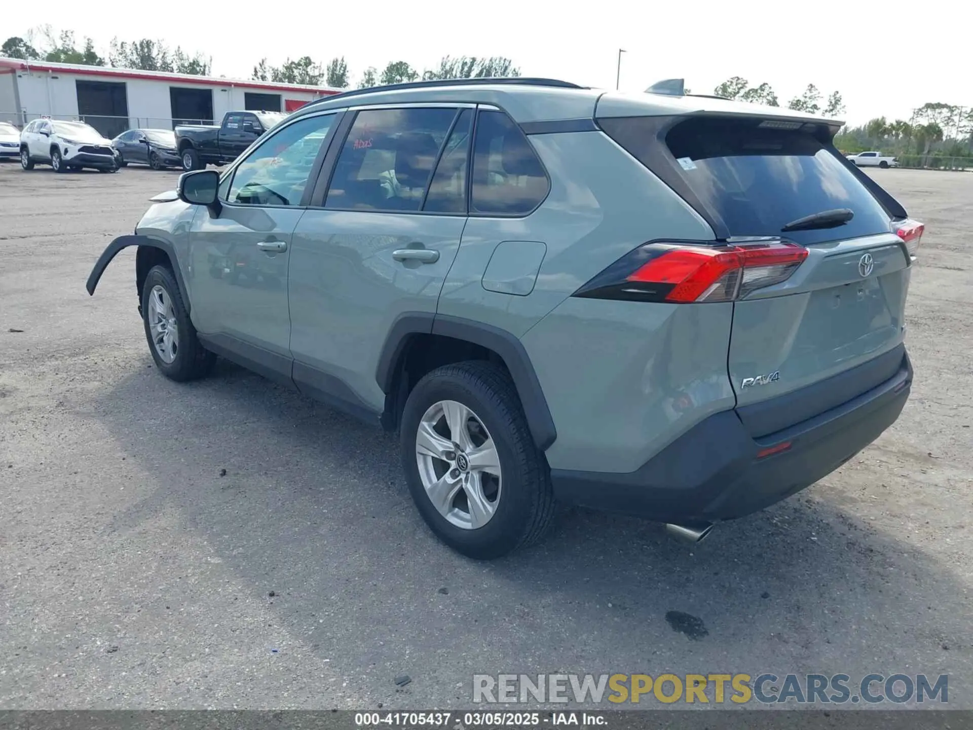 3 Photograph of a damaged car 2T3W1RFV8LC058714 TOYOTA RAV4 2020