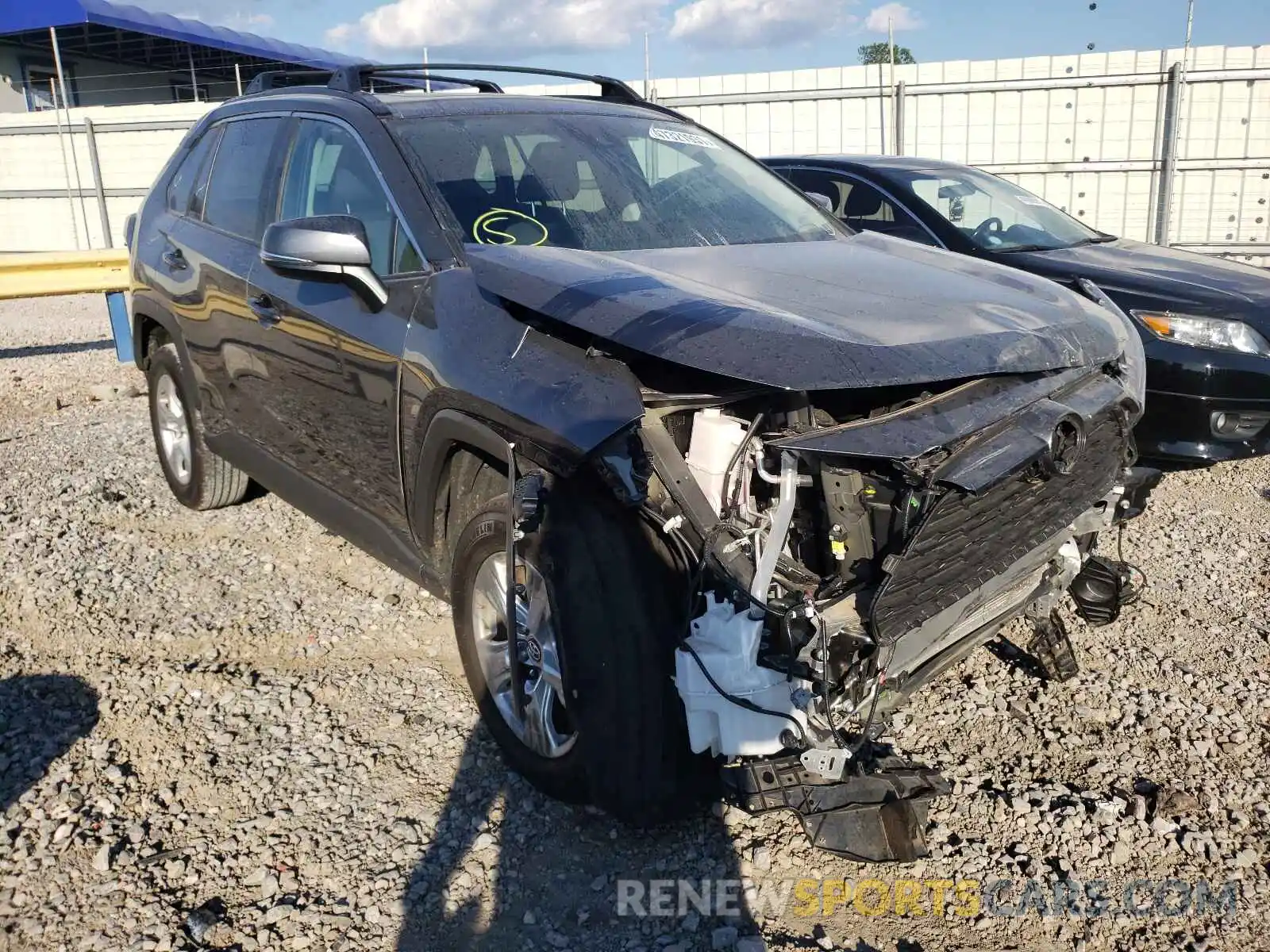 1 Photograph of a damaged car 2T3W1RFV8LW063877 TOYOTA RAV4 2020