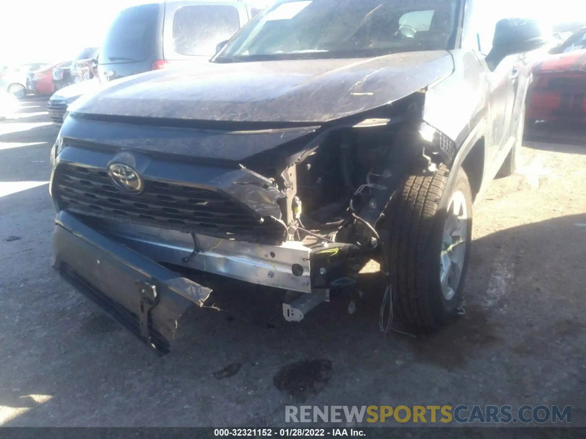 6 Photograph of a damaged car 2T3W1RFV8LW066536 TOYOTA RAV4 2020