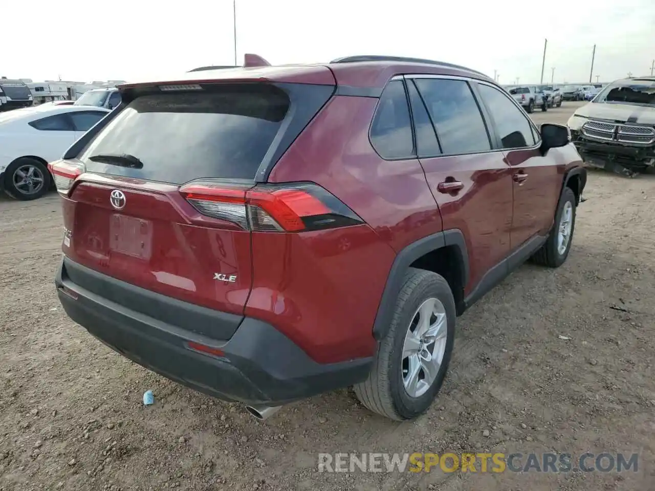 4 Photograph of a damaged car 2T3W1RFV8LW071221 TOYOTA RAV4 2020